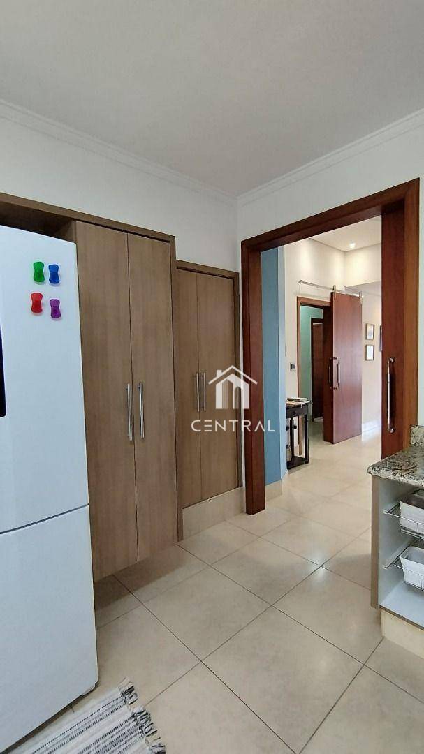 Casa à venda com 3 quartos, 260m² - Foto 8