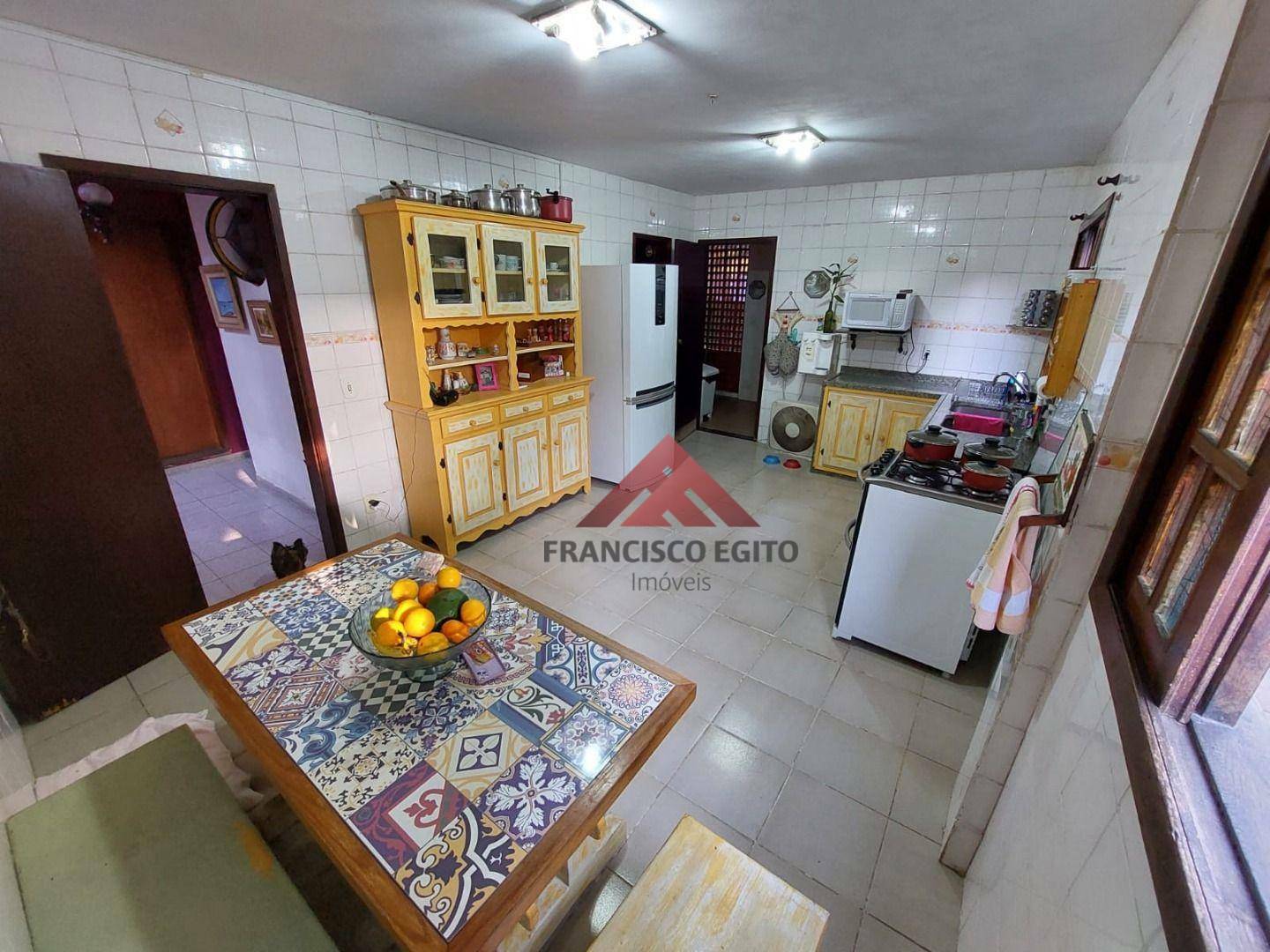 Casa à venda com 4 quartos, 350m² - Foto 10