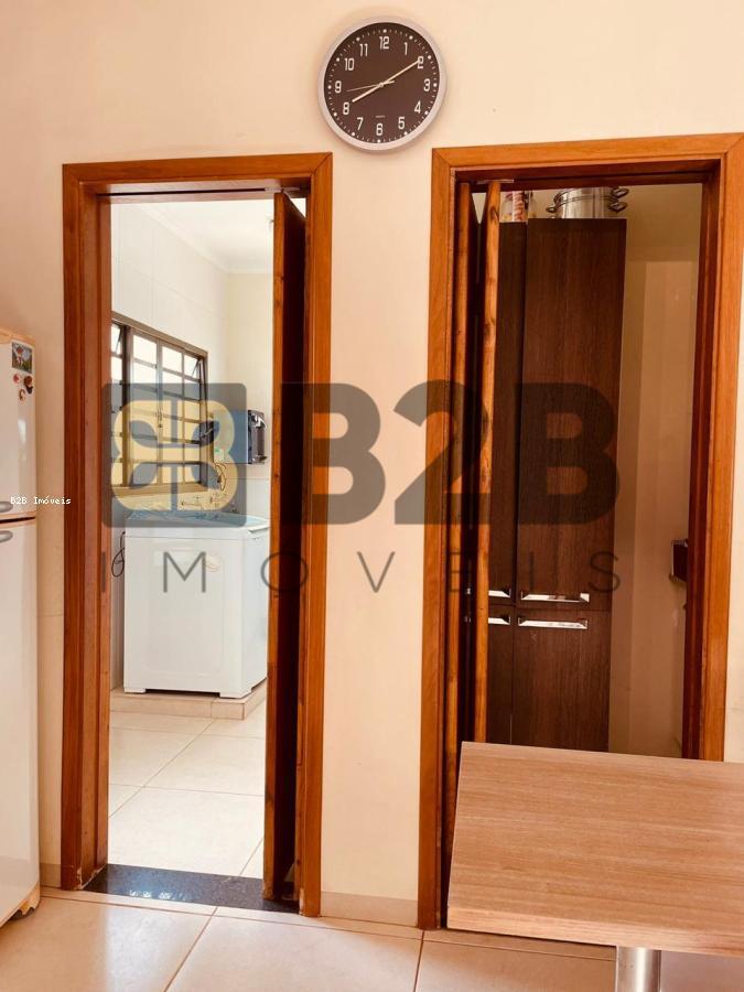 Casa de Condomínio à venda com 3 quartos, 247m² - Foto 16