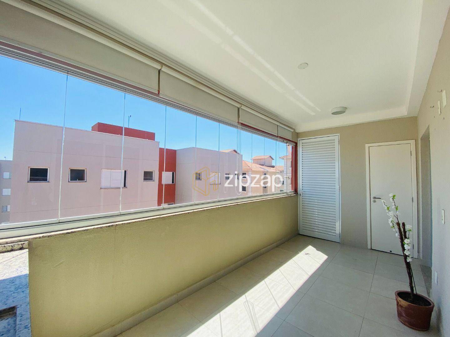 Apartamento para alugar com 2 quartos, 91m² - Foto 2