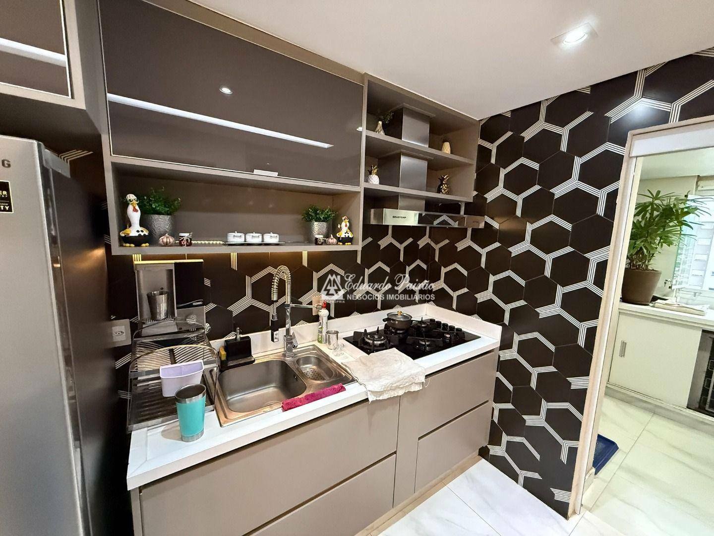 Apartamento à venda com 3 quartos, 116m² - Foto 3