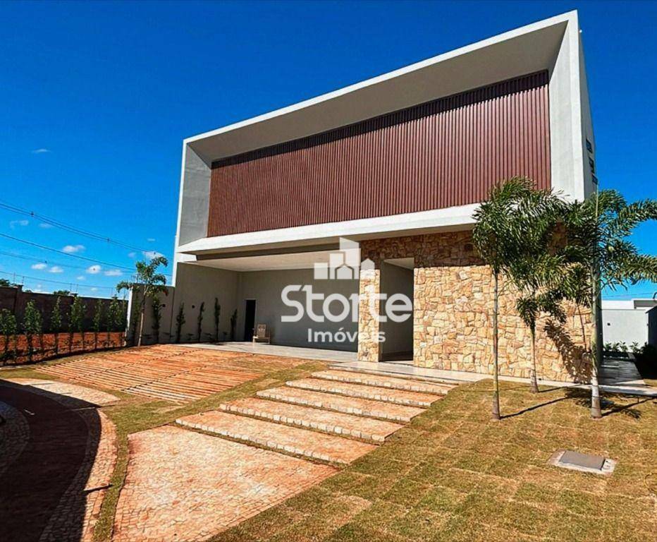 Casa de Condomínio à venda com 4 quartos, 318m² - Foto 1