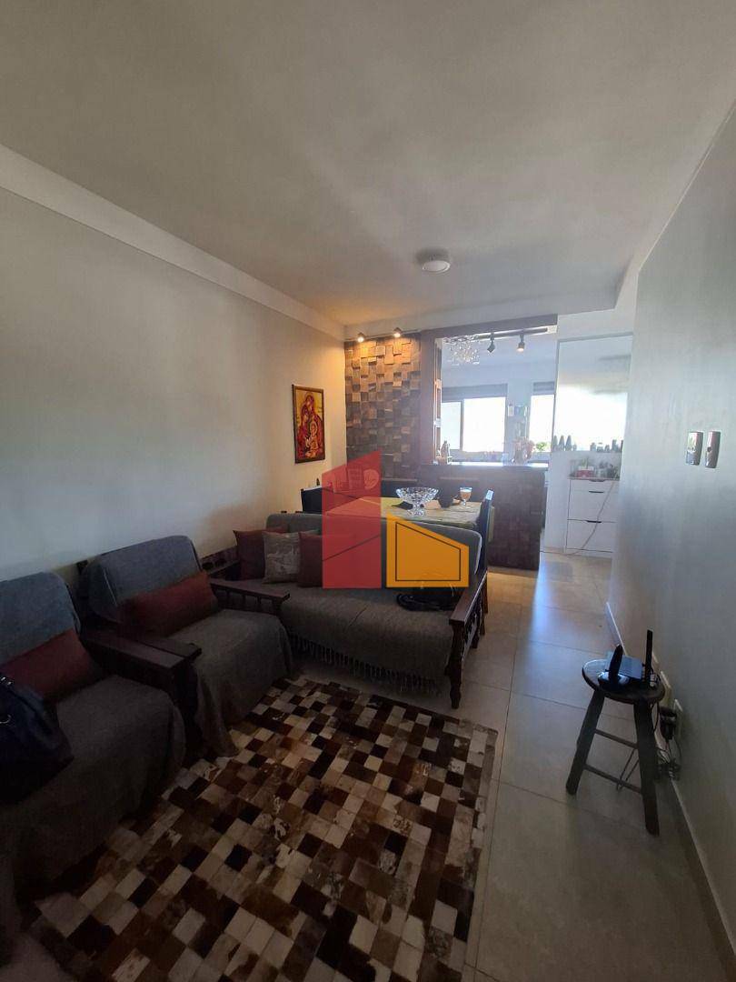 Apartamento à venda com 2 quartos, 70m² - Foto 3