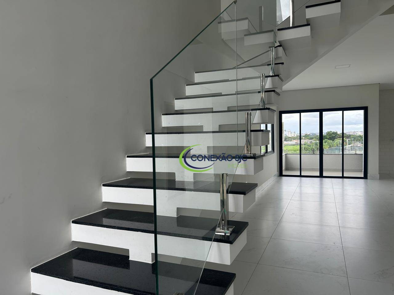 Sobrado à venda e aluguel com 4 quartos, 240m² - Foto 6