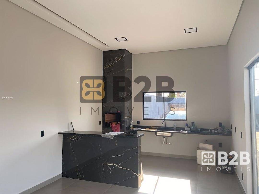 Casa à venda com 2 quartos, 90m² - Foto 5