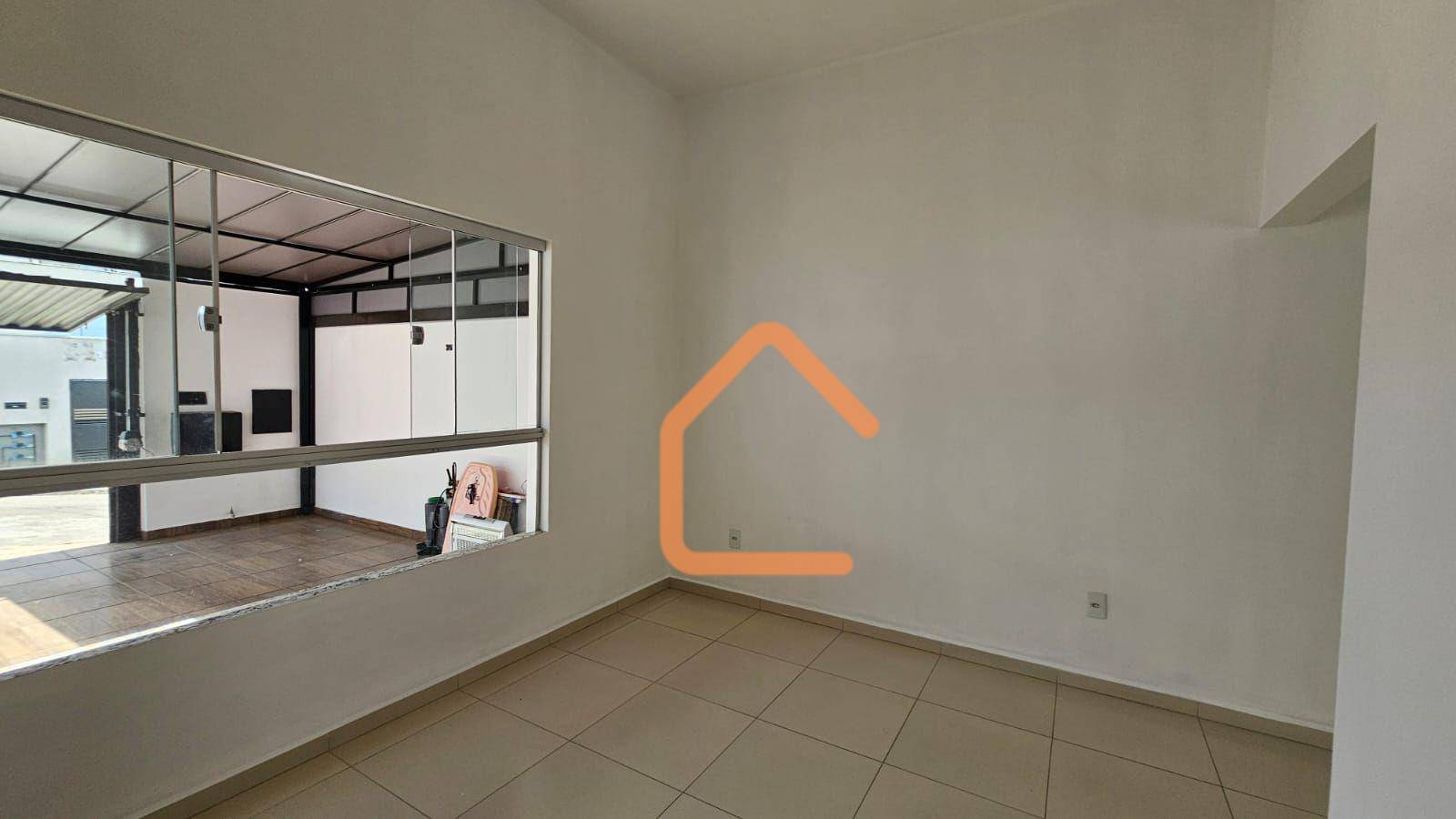 Casa à venda com 2 quartos, 60m² - Foto 4