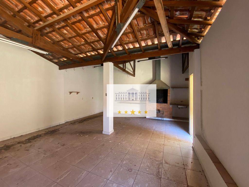 Casa à venda com 4 quartos, 314m² - Foto 9