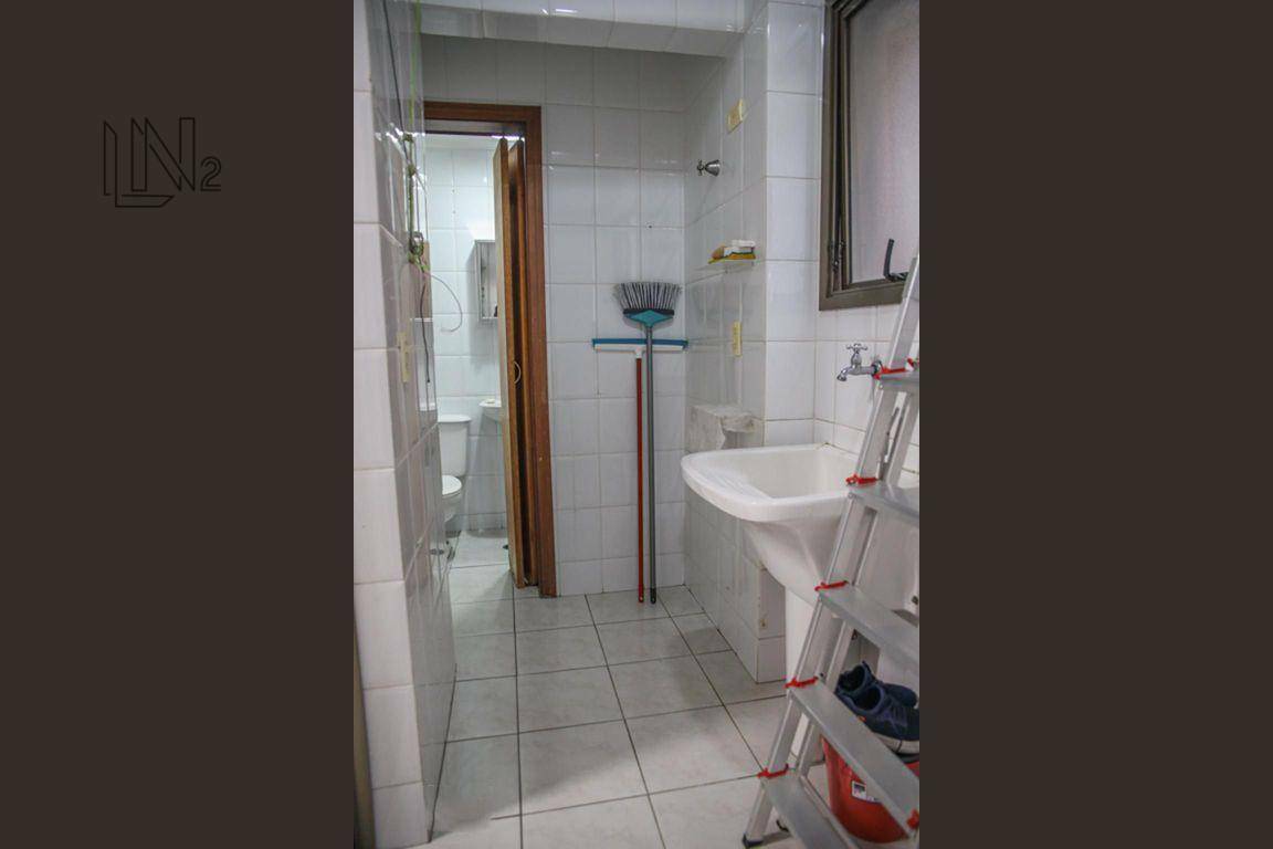 Apartamento para alugar com 3 quartos, 105m² - Foto 47