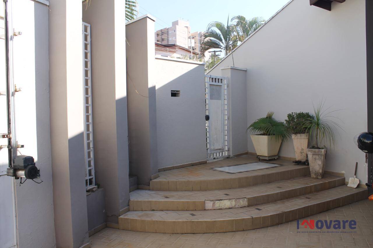 Casa à venda com 3 quartos, 250m² - Foto 5