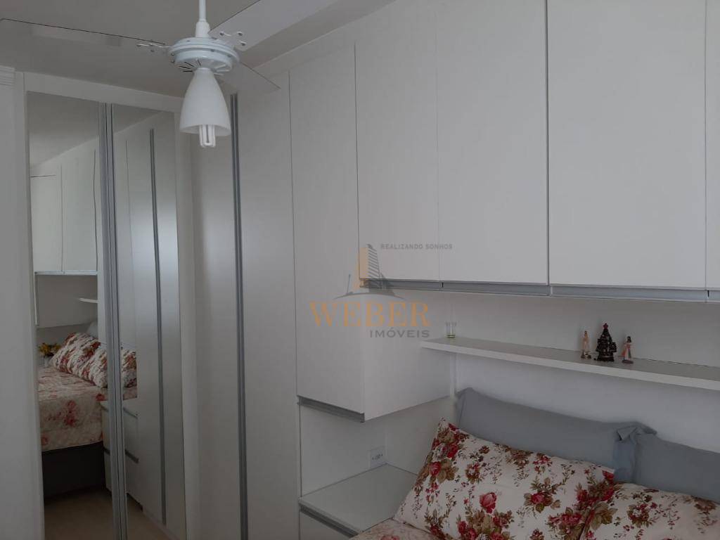 Apartamento à venda com 2 quartos, 42m² - Foto 17