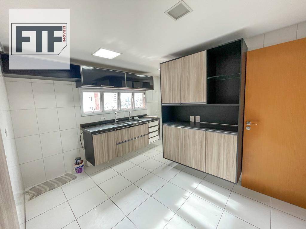 Apartamento à venda com 3 quartos, 126m² - Foto 7