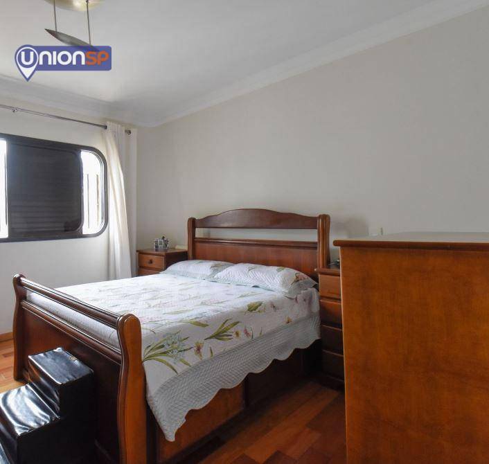 Apartamento à venda com 4 quartos, 226m² - Foto 11