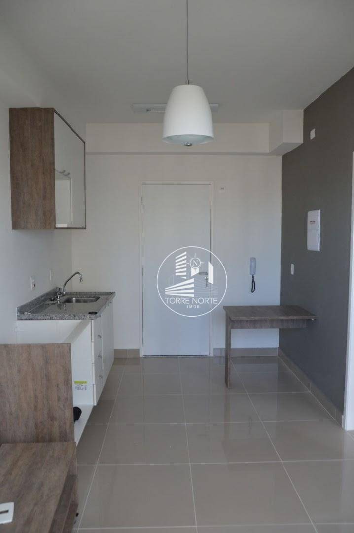 Apartamento à venda com 1 quarto, 32m² - Foto 2