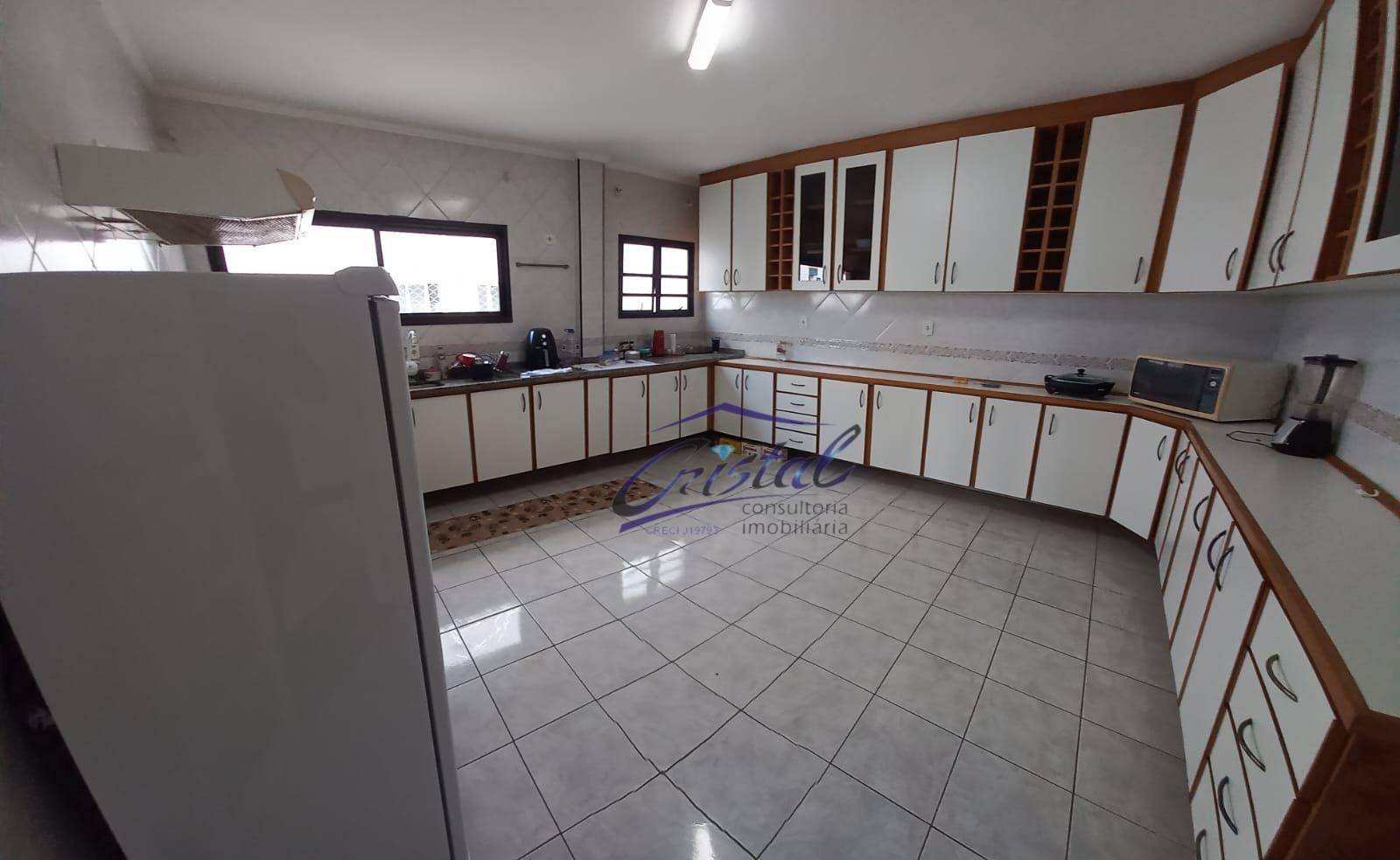 Apartamento à venda com 4 quartos, 210m² - Foto 10