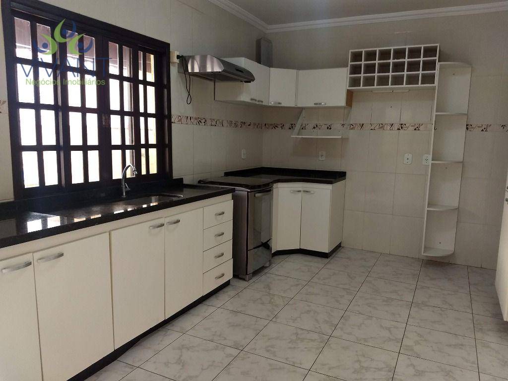 Sobrado à venda e aluguel com 3 quartos, 307m² - Foto 11