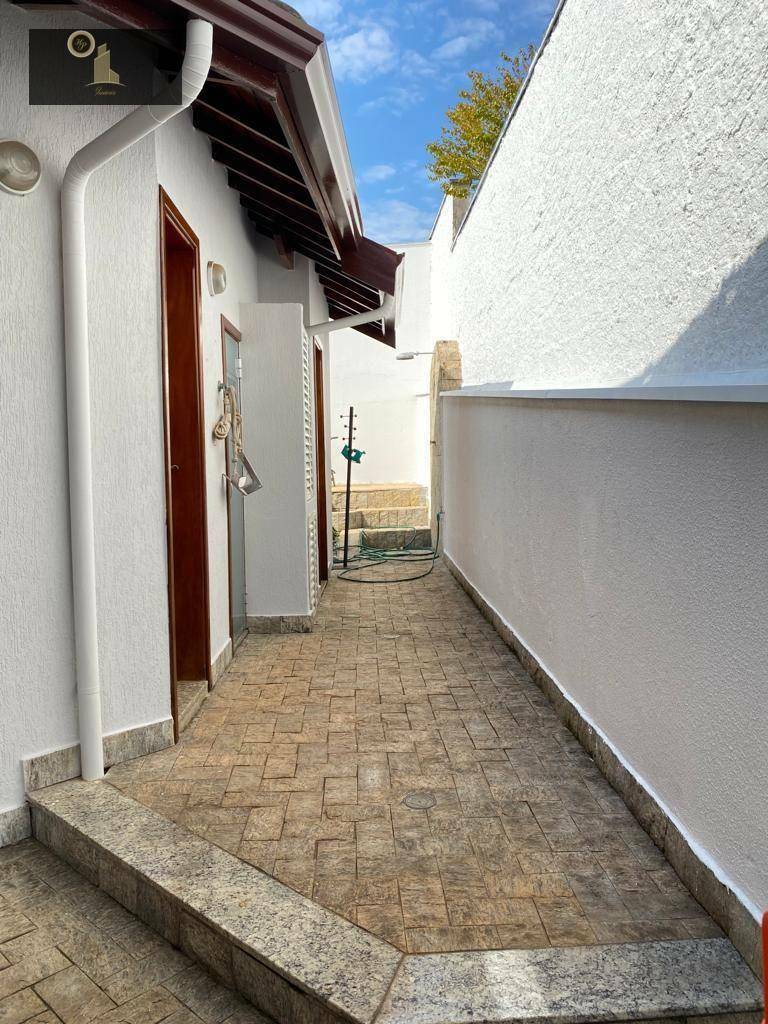 Casa de Condomínio à venda com 3 quartos, 300m² - Foto 19