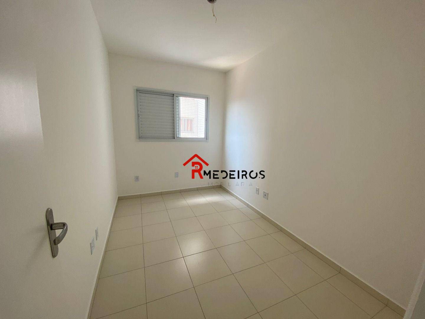 Apartamento à venda com 2 quartos, 50m² - Foto 2