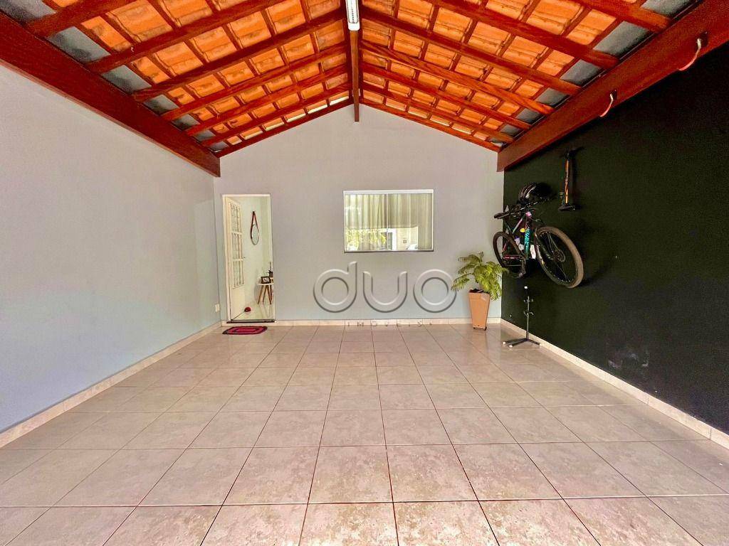 Casa à venda com 2 quartos, 112m² - Foto 2