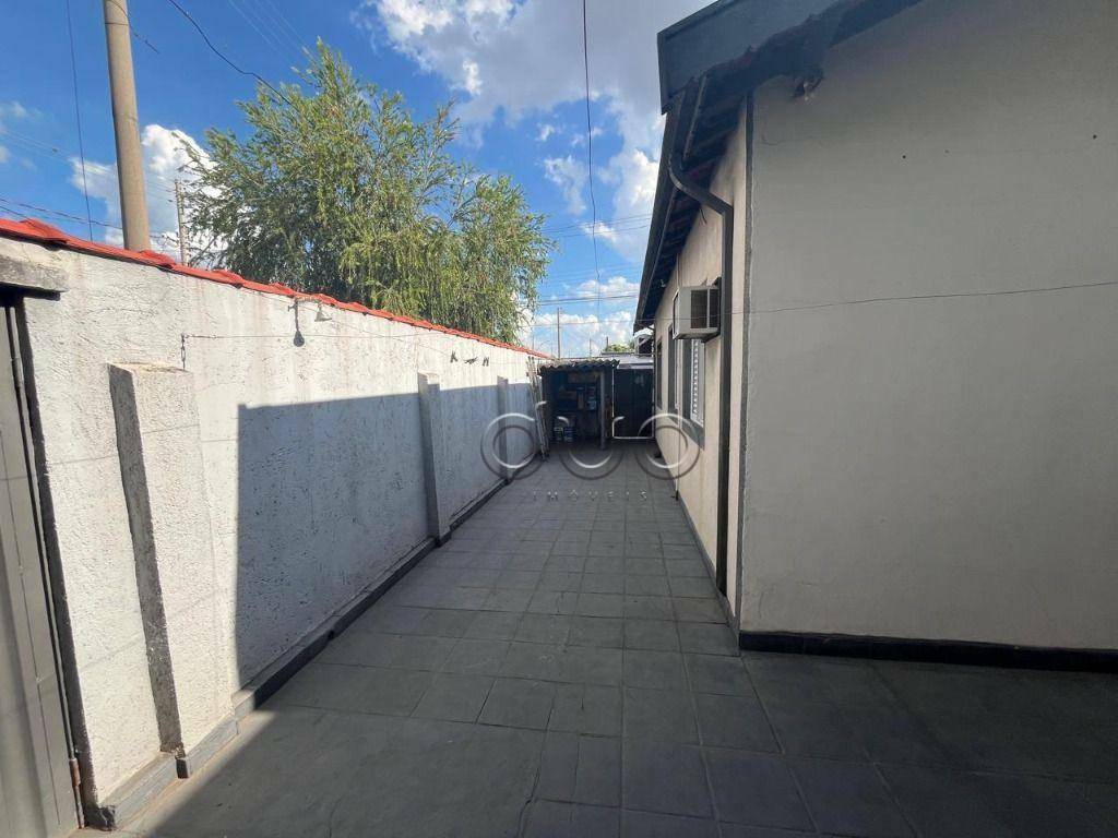 Casa à venda com 3 quartos, 212m² - Foto 31