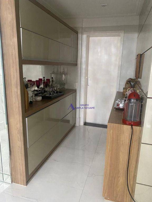 Apartamento à venda com 3 quartos, 159m² - Foto 7