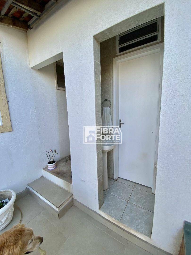 Casa à venda com 3 quartos, 208m² - Foto 38