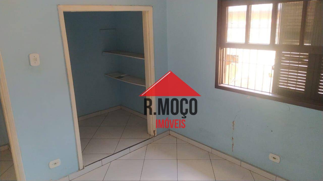 Casa à venda com 4 quartos, 78m² - Foto 3