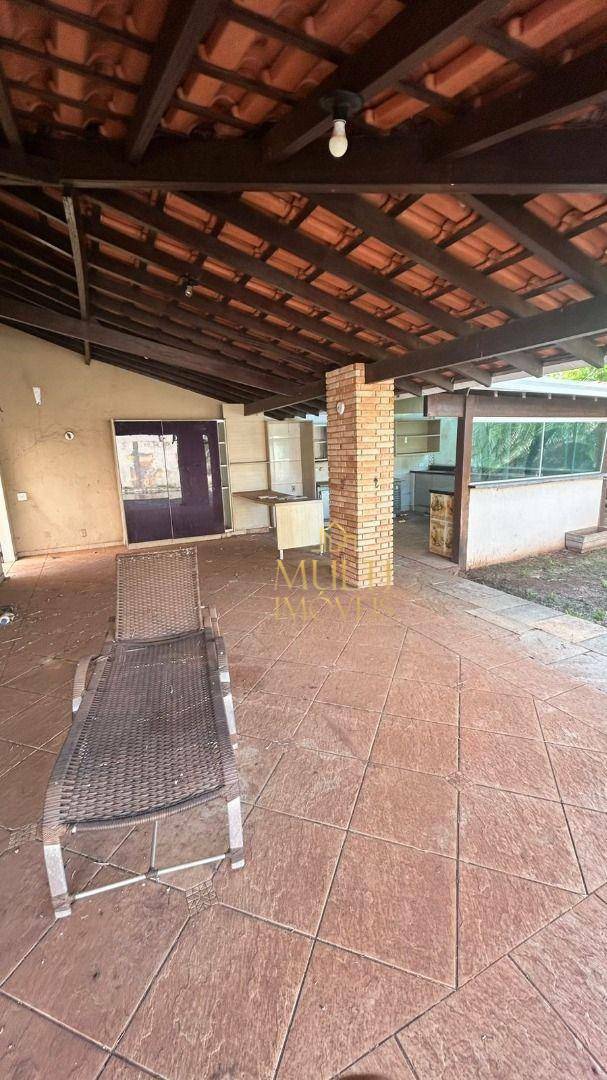 Casa à venda e aluguel com 5 quartos, 400m² - Foto 3