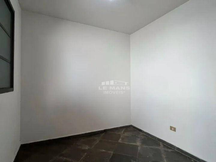 Casa para alugar com 3 quartos, 195m² - Foto 22