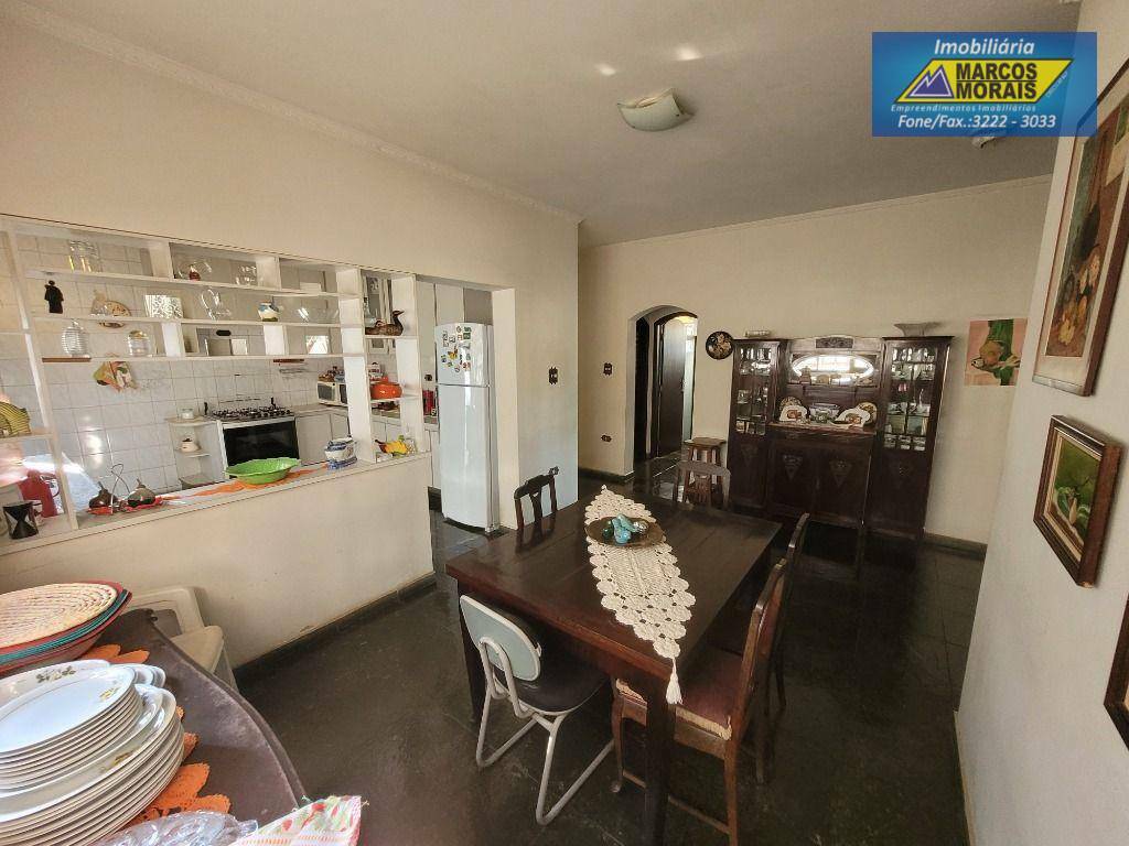 Casa de Condomínio à venda com 5 quartos, 376m² - Foto 7