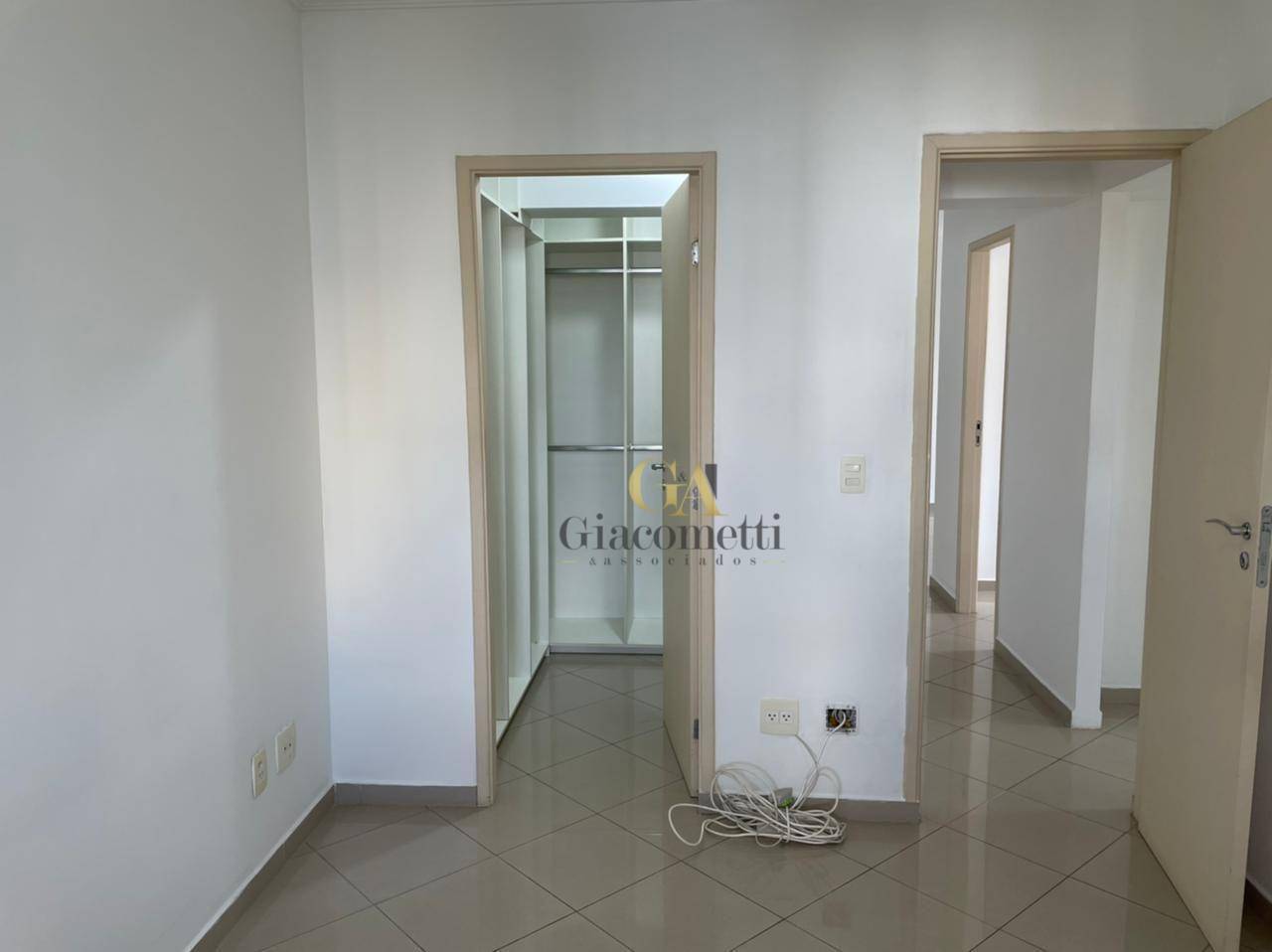 Apartamento à venda com 3 quartos, 87m² - Foto 6