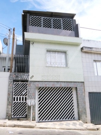 Sobrado à venda com 2 quartos, 330m² - Foto 2