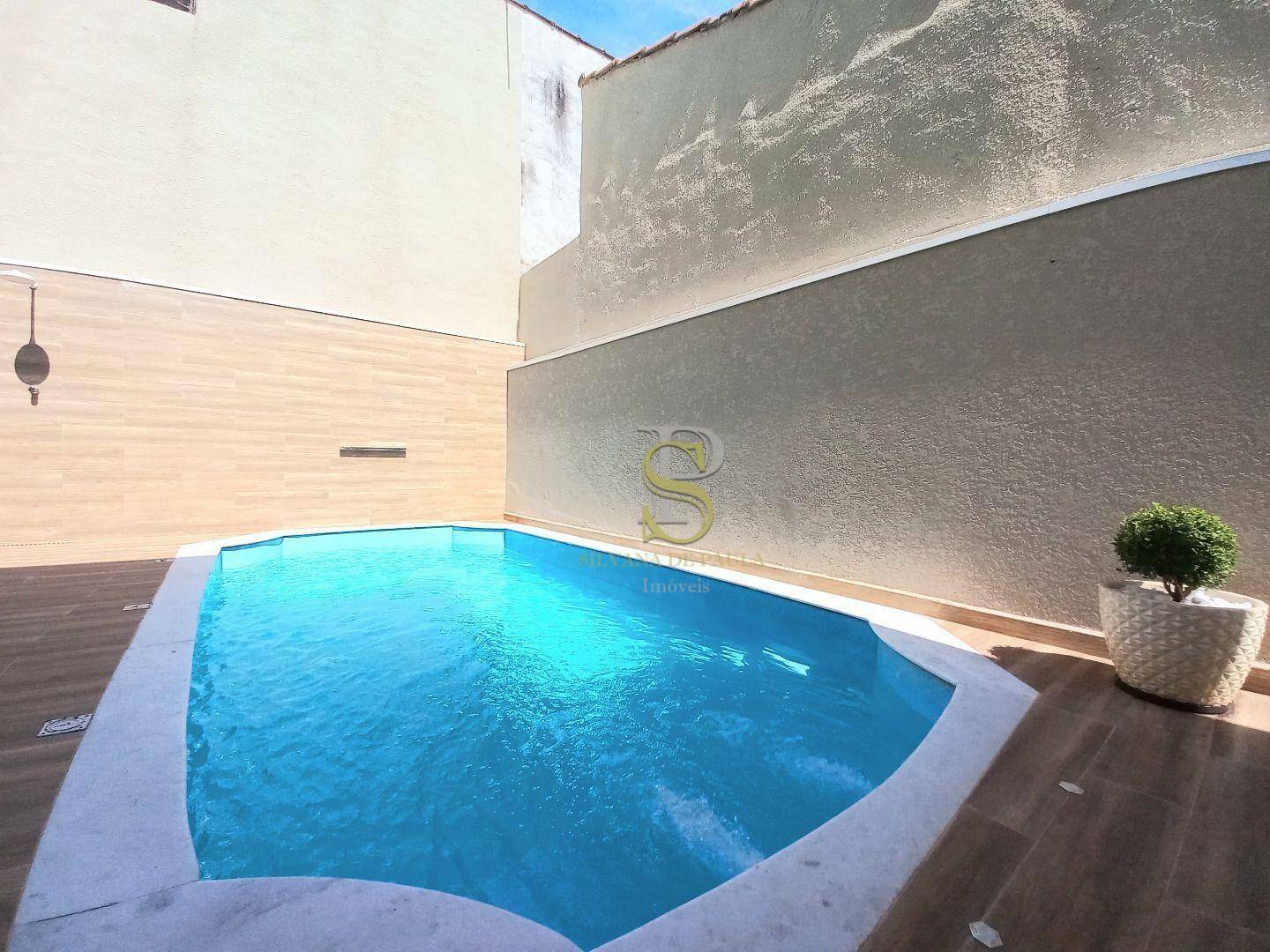 Casa à venda com 3 quartos, 150m² - Foto 4