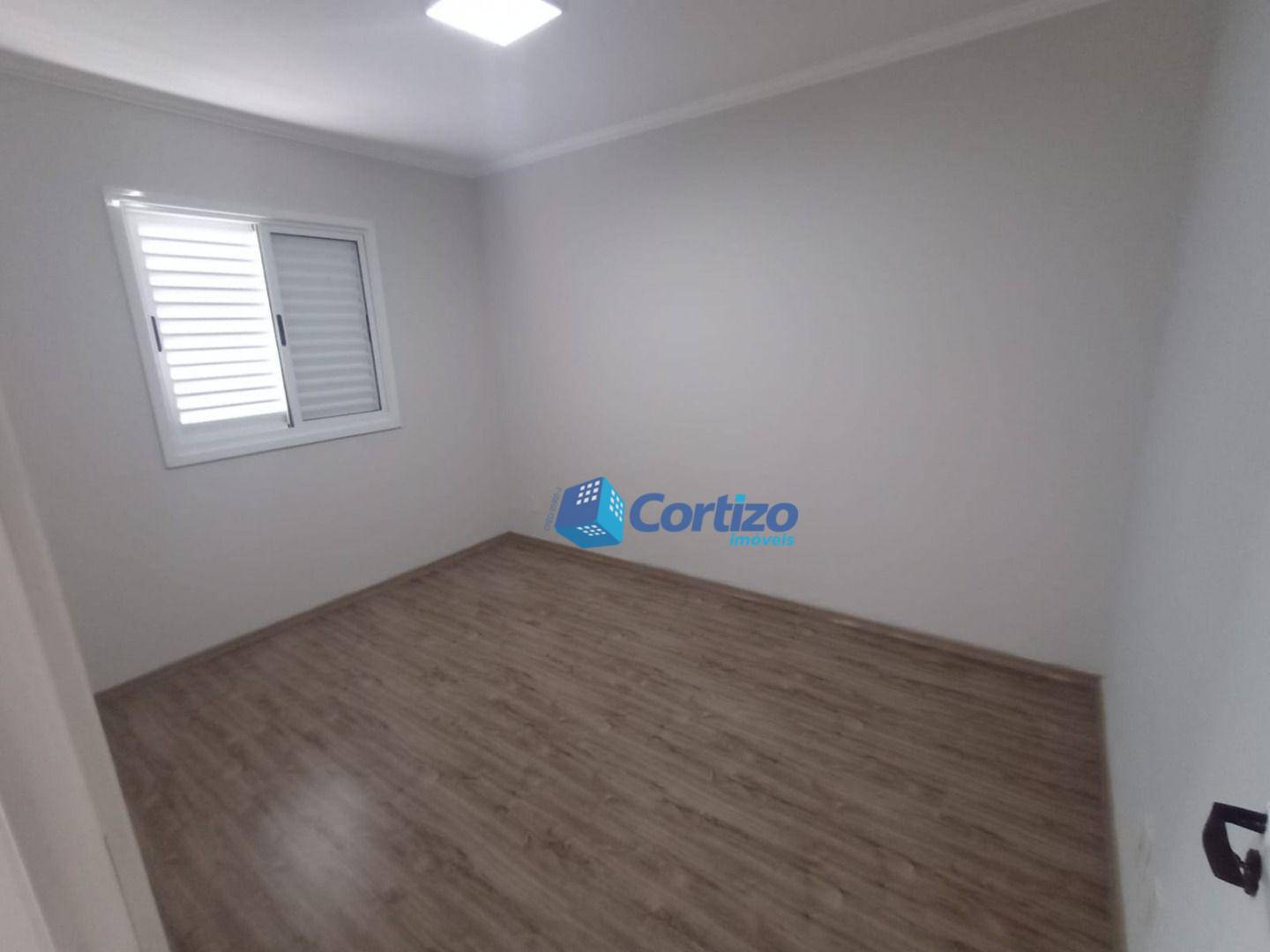 Casa de Condomínio para alugar com 4 quartos, 173m² - Foto 13