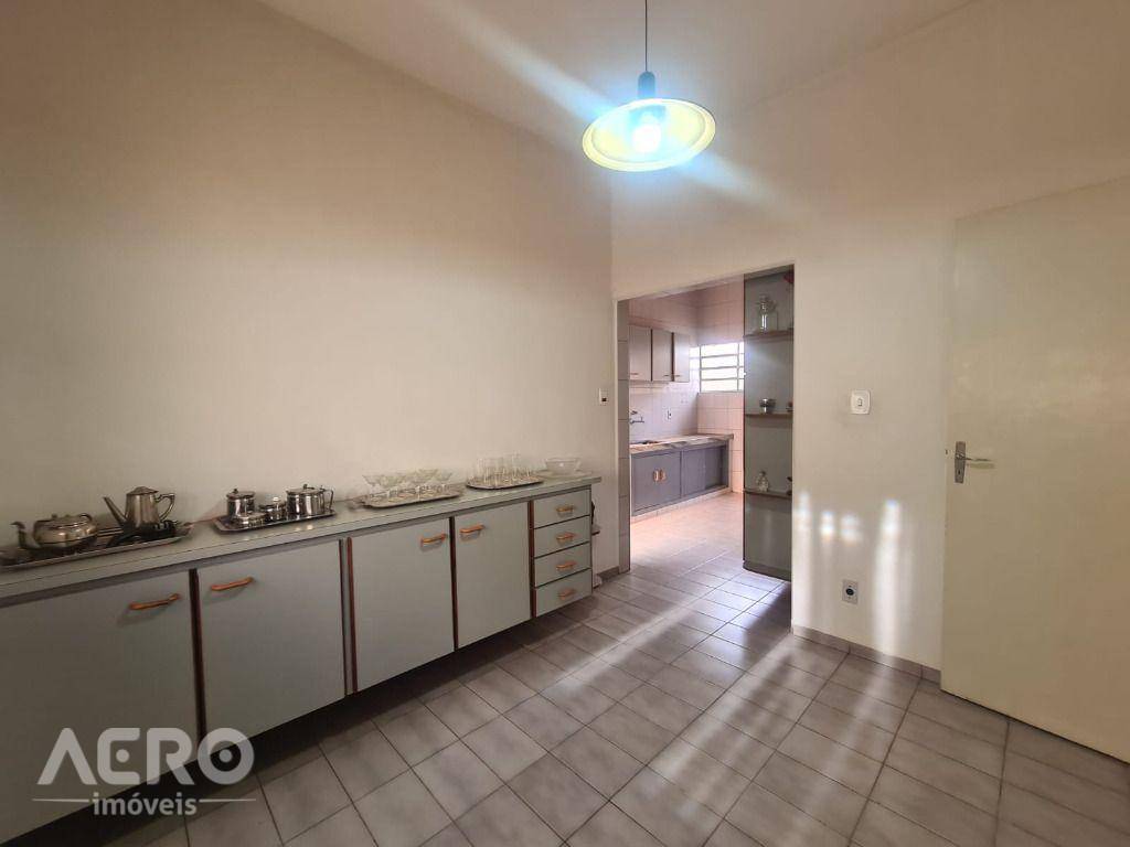 Casa à venda com 3 quartos, 190m² - Foto 16