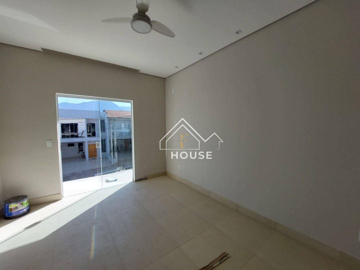 Sobrado à venda com 3 quartos, 190m² - Foto 2