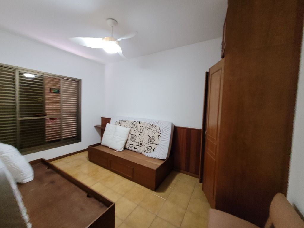 Apartamento à venda com 3 quartos, 140m² - Foto 13