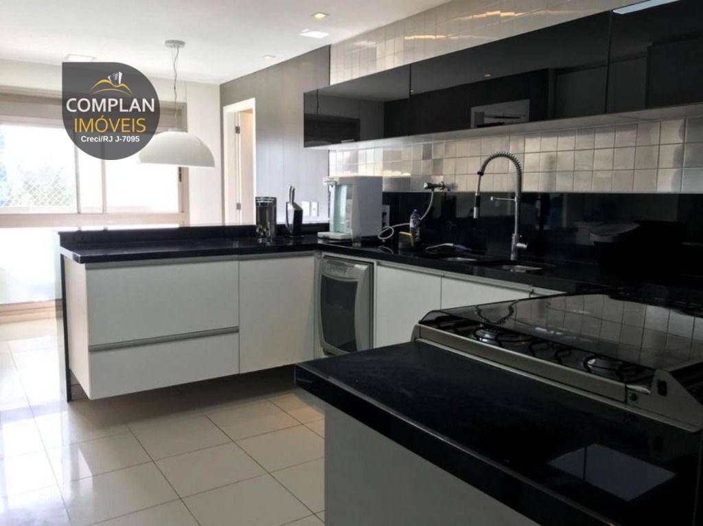 Apartamento para alugar com 4 quartos, 233m² - Foto 10