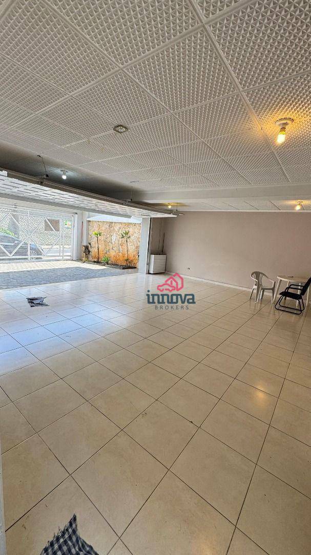 Casa à venda com 3 quartos, 303M2 - Foto 4