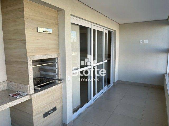 Apartamento à venda com 3 quartos, 119m² - Foto 1