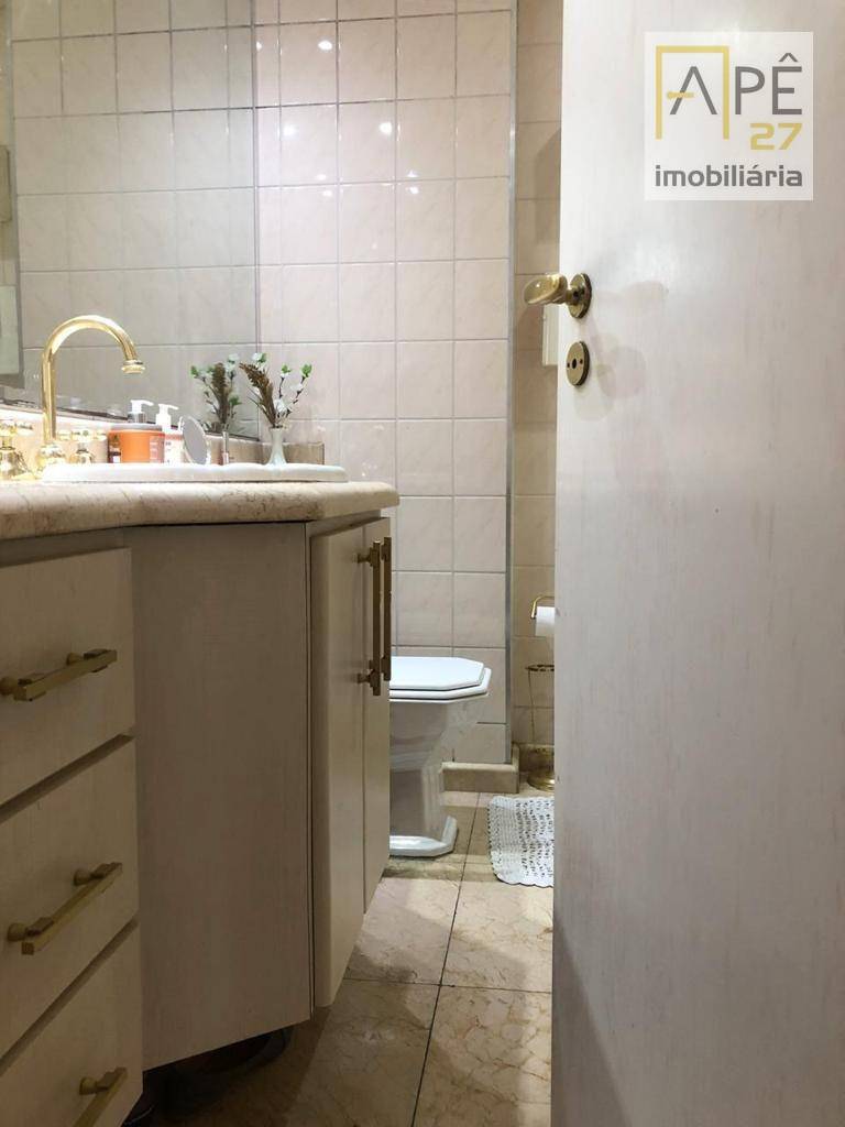 Apartamento à venda com 3 quartos, 220m² - Foto 18