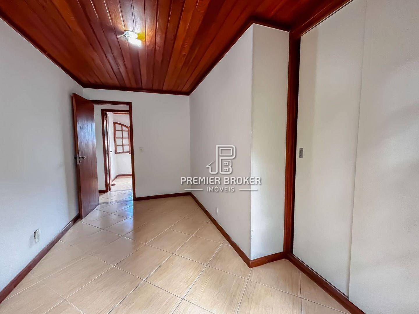 Casa à venda com 3 quartos, 220m² - Foto 18