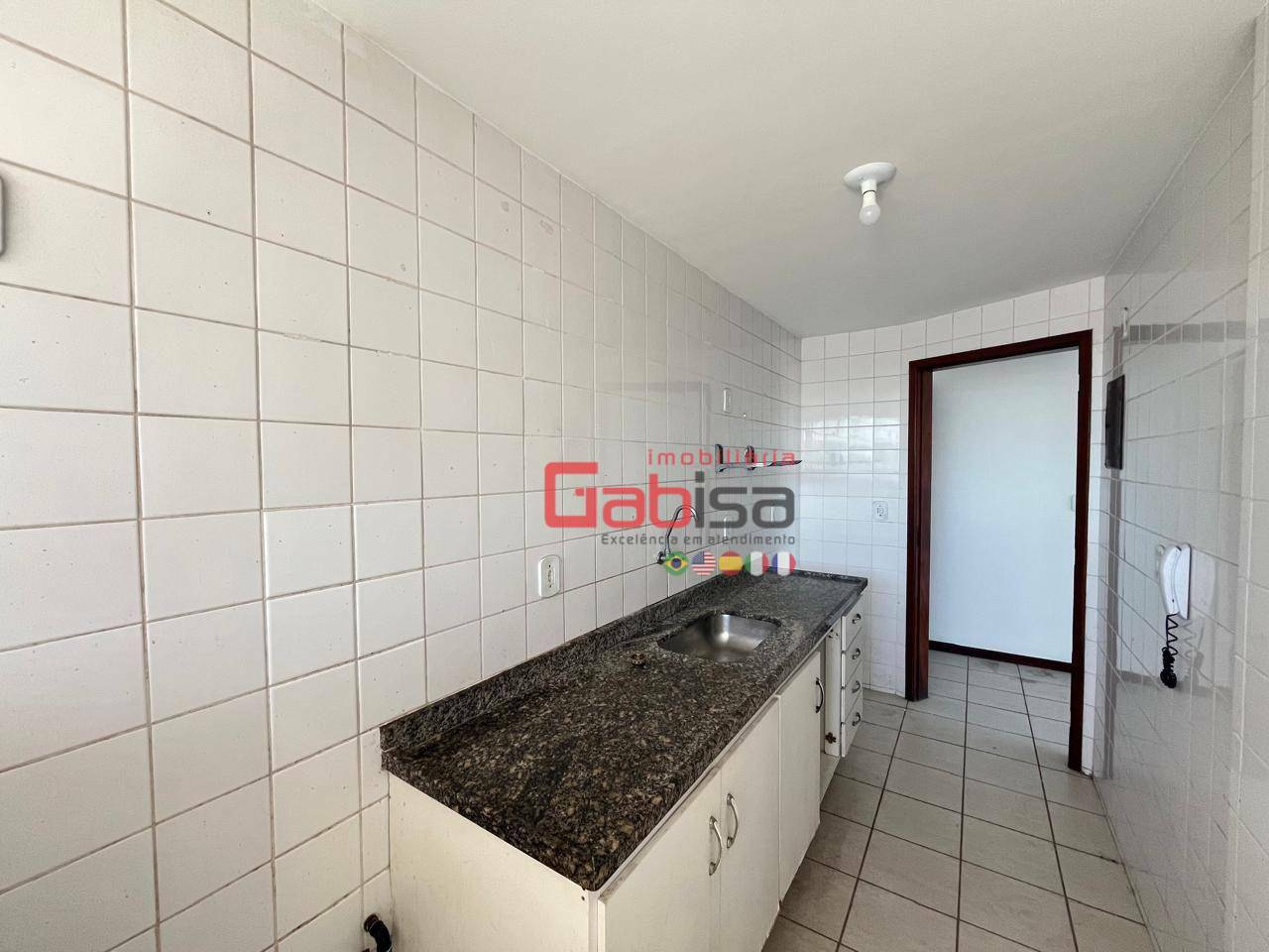 Apartamento para alugar com 2 quartos, 75m² - Foto 4