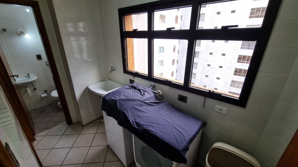 Apartamento à venda com 3 quartos, 130m² - Foto 25