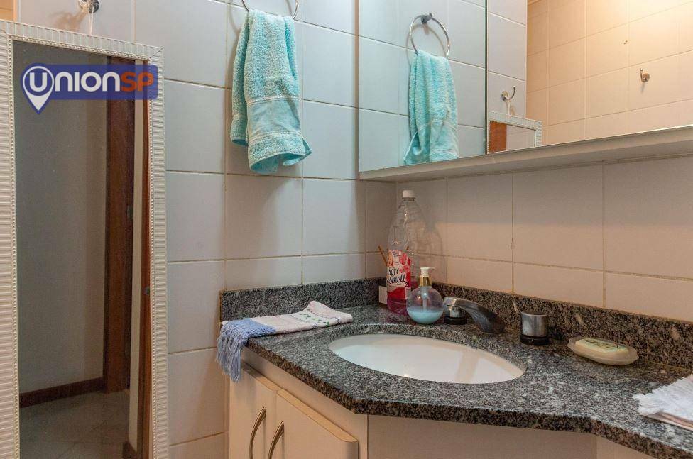 Apartamento à venda com 2 quartos, 66m² - Foto 10