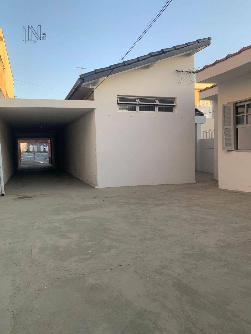 Casa à venda e aluguel com 3 quartos, 208m² - Foto 18