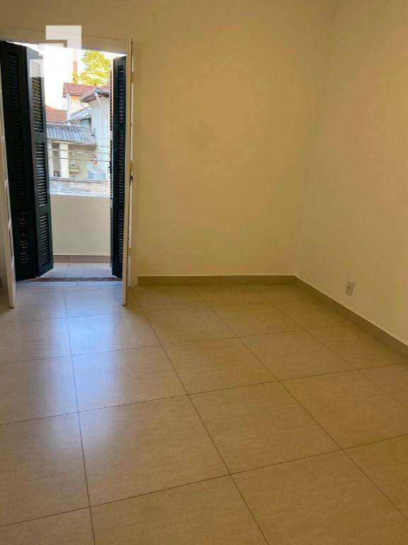 Apartamento para alugar com 3 quartos, 110m² - Foto 17