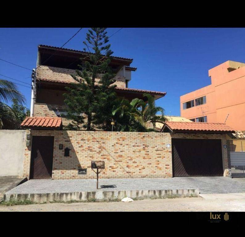 Casa à venda com 5 quartos, 315m² - Foto 1