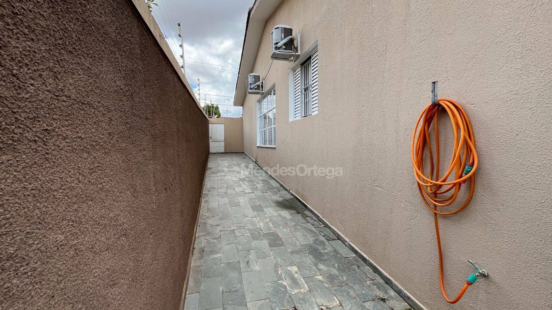 Casa à venda com 3 quartos, 141m² - Foto 17