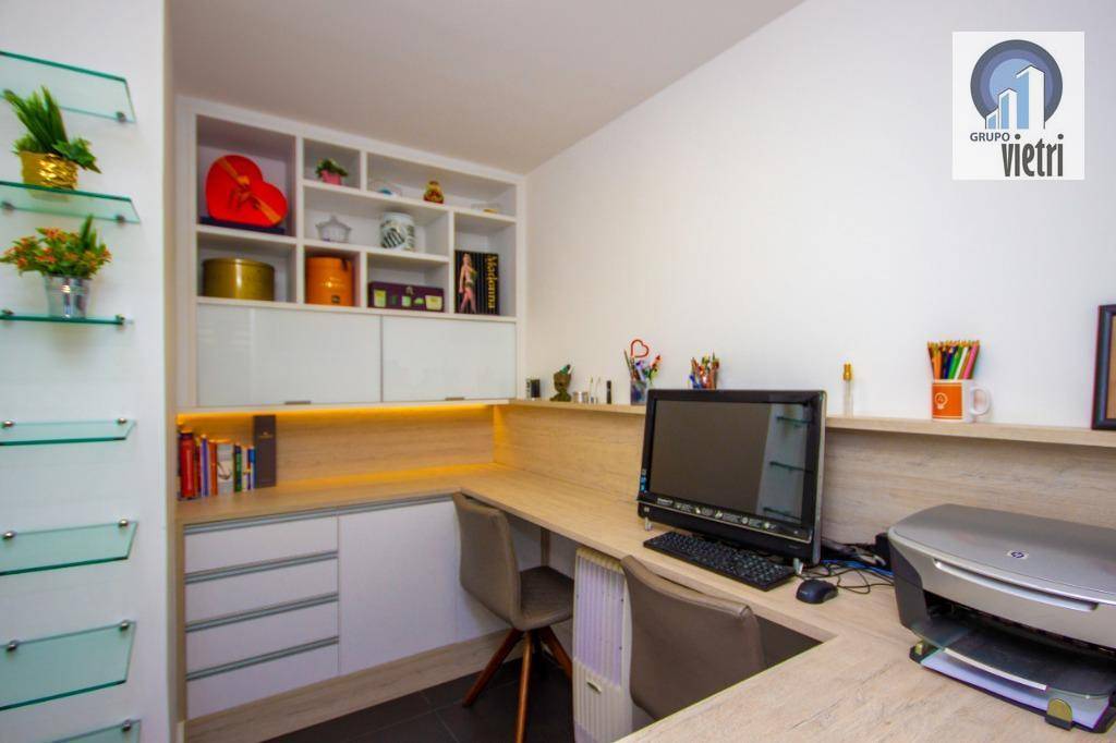 Apartamento à venda com 3 quartos, 157m² - Foto 14