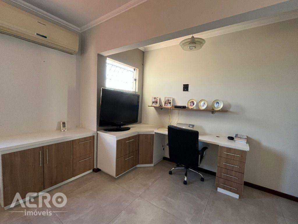 Casa à venda com 4 quartos, 382m² - Foto 41